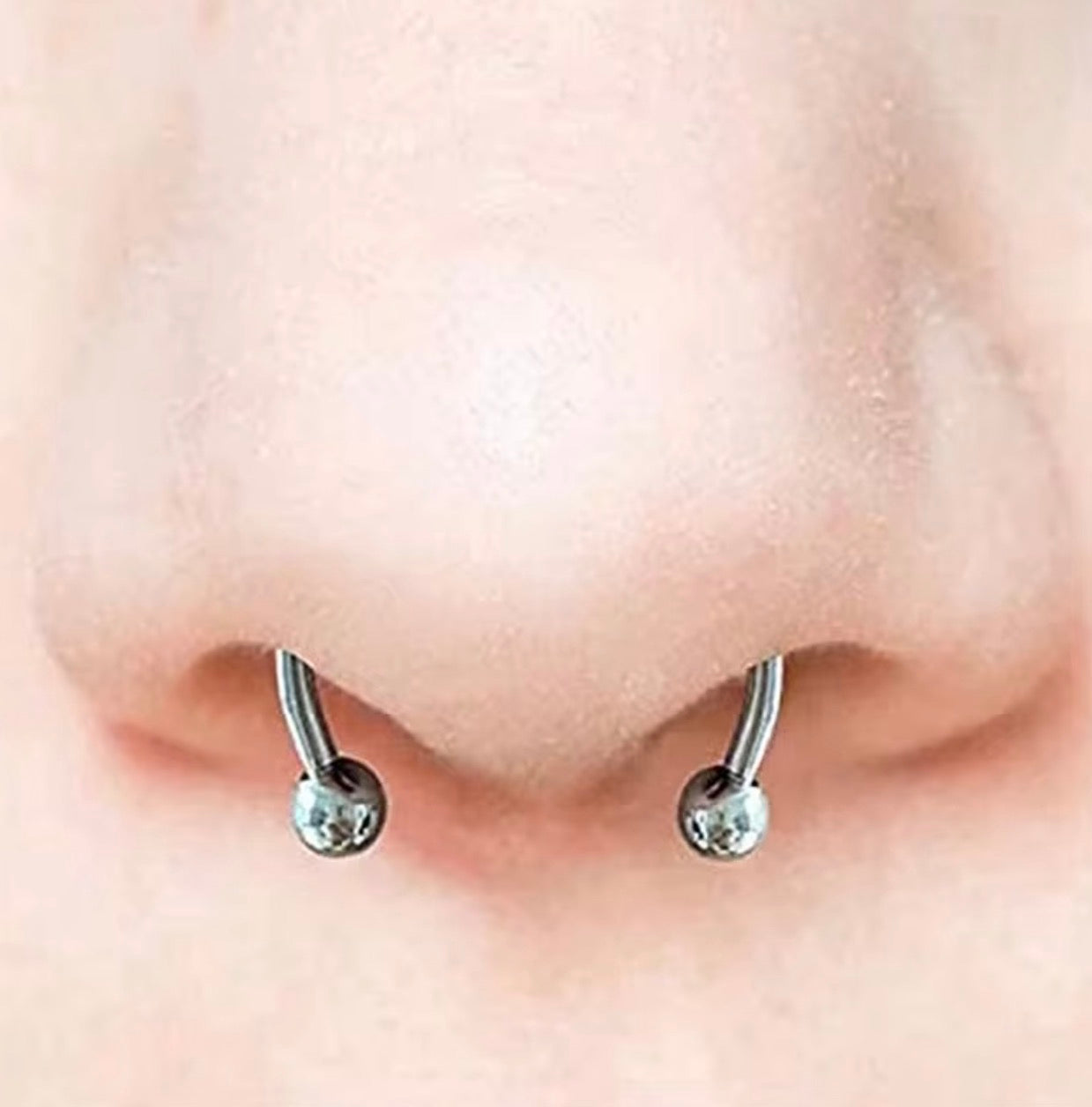 FlexiPierce™ Magnetic Faux Septum Ring – No-Piercing Stainless Steel Nose Hoop