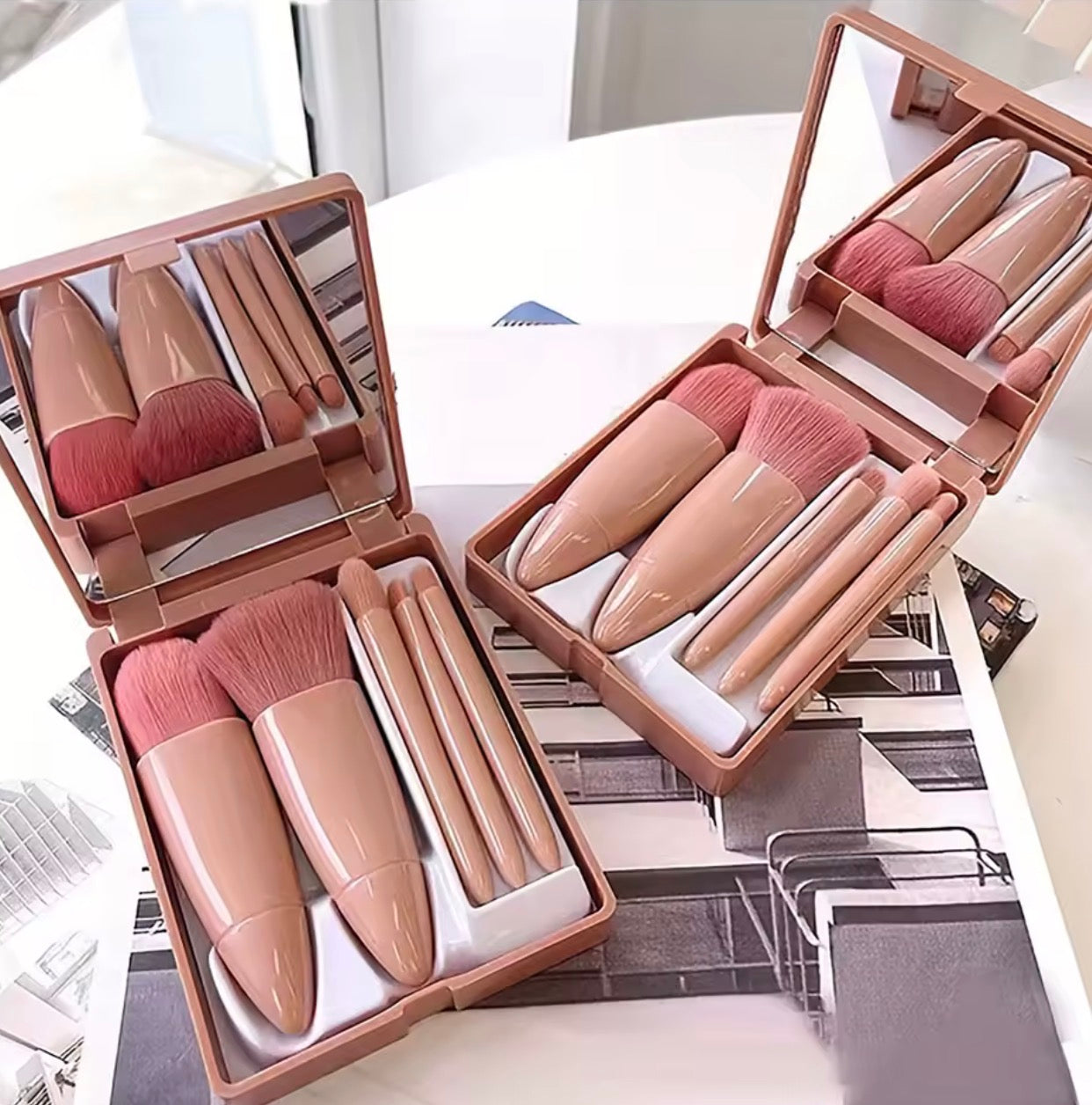 GlamOn-Go™ 5-Piece Mini Makeup Brush Set with Mirror – Foldable Travel Kit